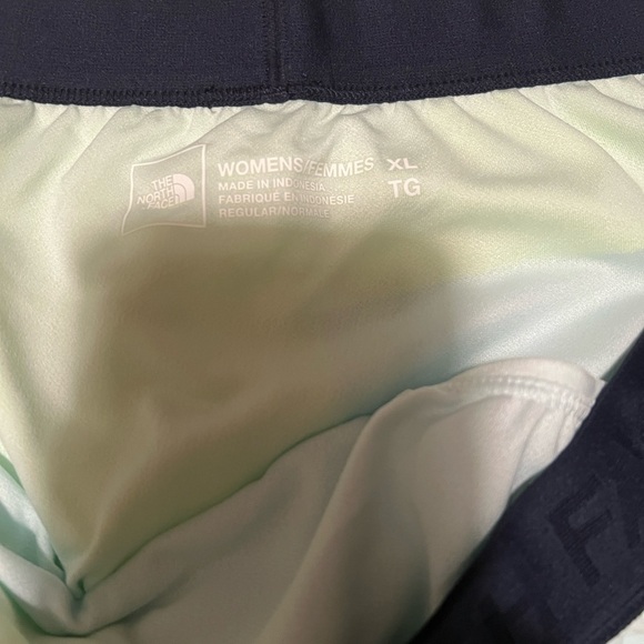 NWT The North Face Wander Shorts Womens XL Neon / Blue Running Outdoor Athletic - Picture 5 of 8